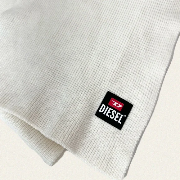NWOT Diesel Knit Scarf - Picture 2 of 5
